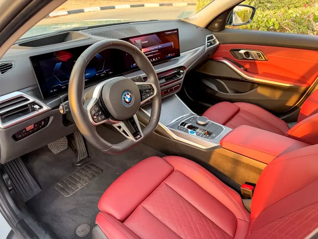 BMW i3 E AT RWD (286 حصان) - 12
