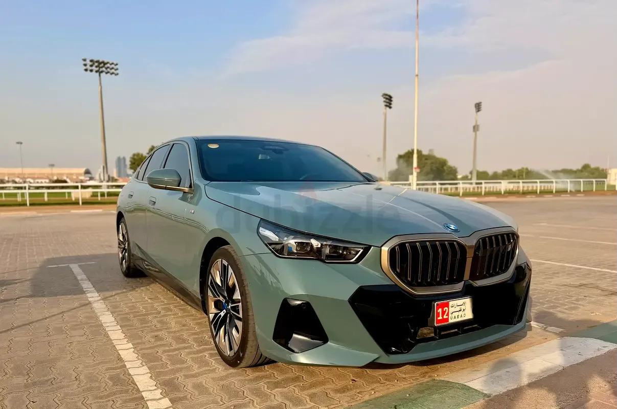 BMW i5 AT (340 hp)