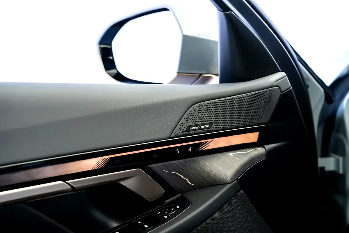 BMW i5 AT (340 hp) - 11