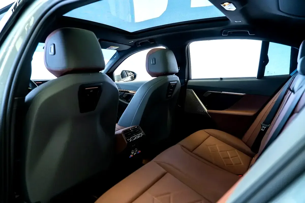 BMW i5 AT (340 hp) - 13