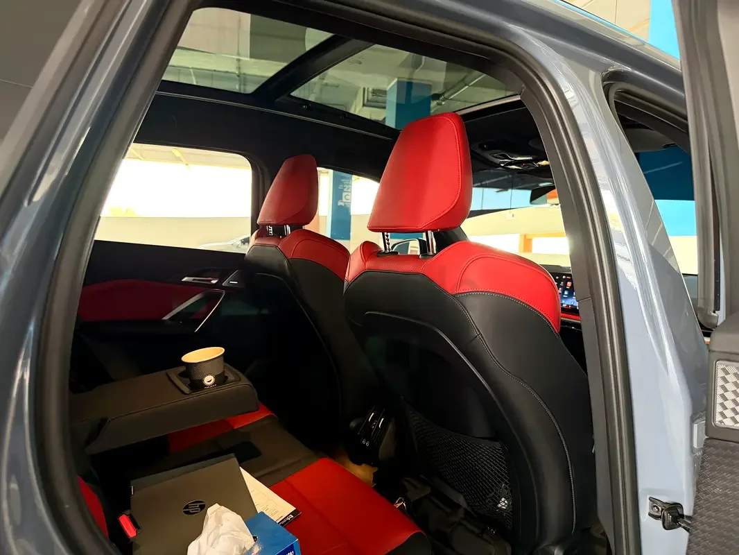 BMW iX1 AT 4WD (313 hp) - 20