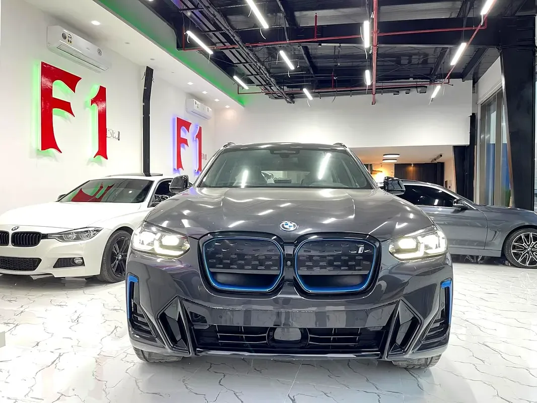 BMW iX3 AT (286 hp)