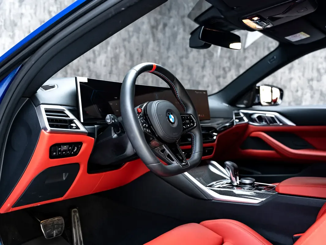 BMW M4 3.0 AT 4WD (550 حصان) - 10