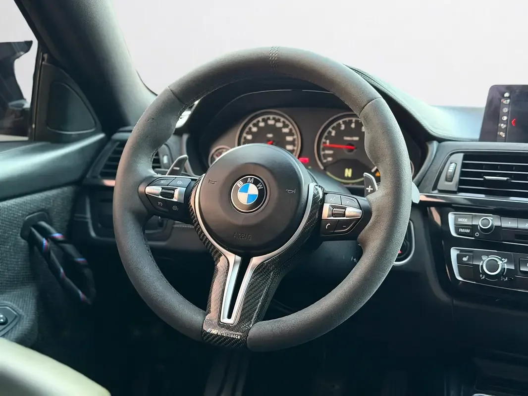 BMW M4 CS 3.0 DCT (460 حصان) - 17