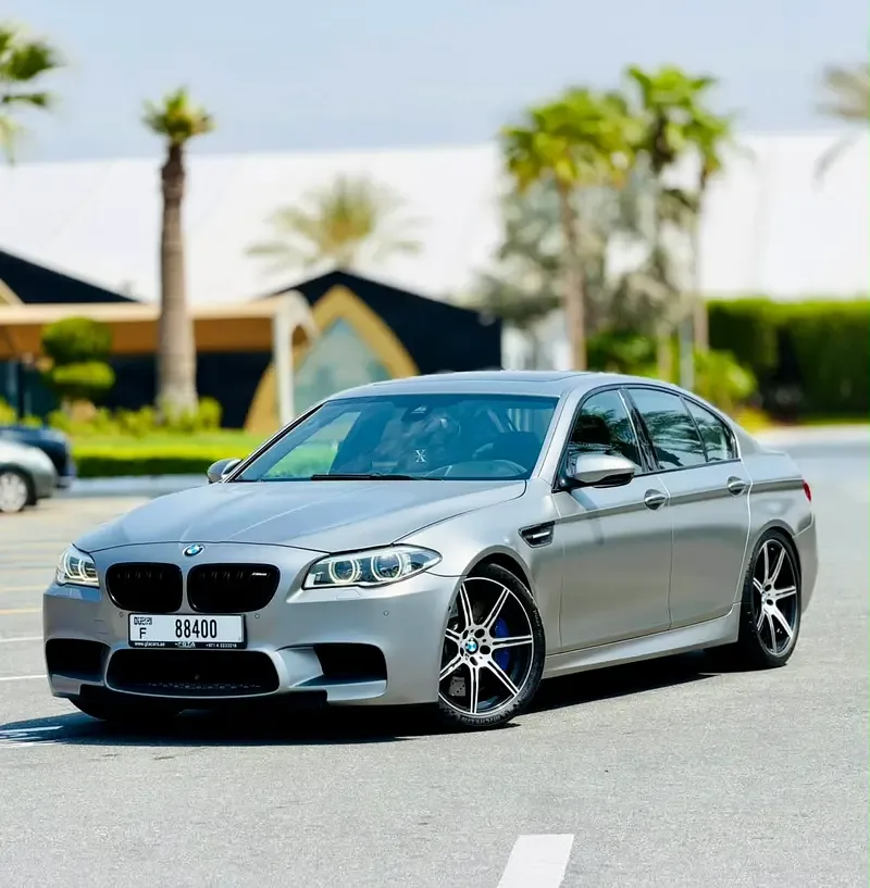 BMW M5 4.4 AMT (600 hp)