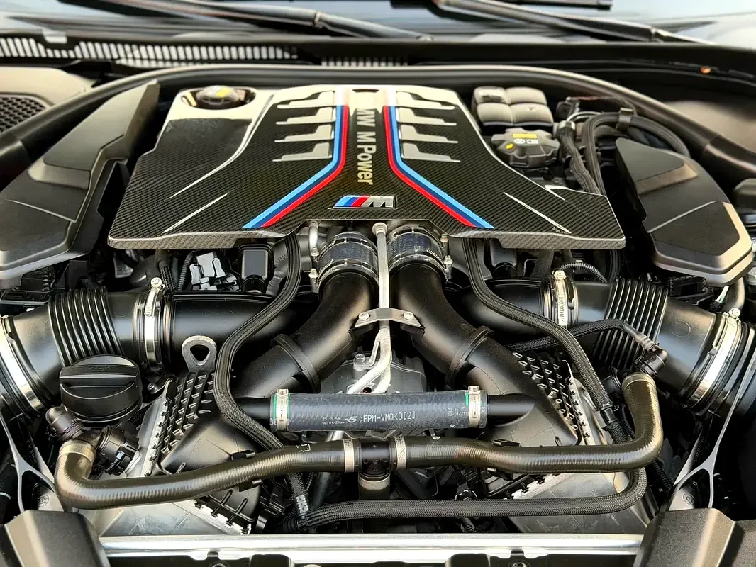 BMW M5 4.4 AT 4WD (635 حصان) - 20