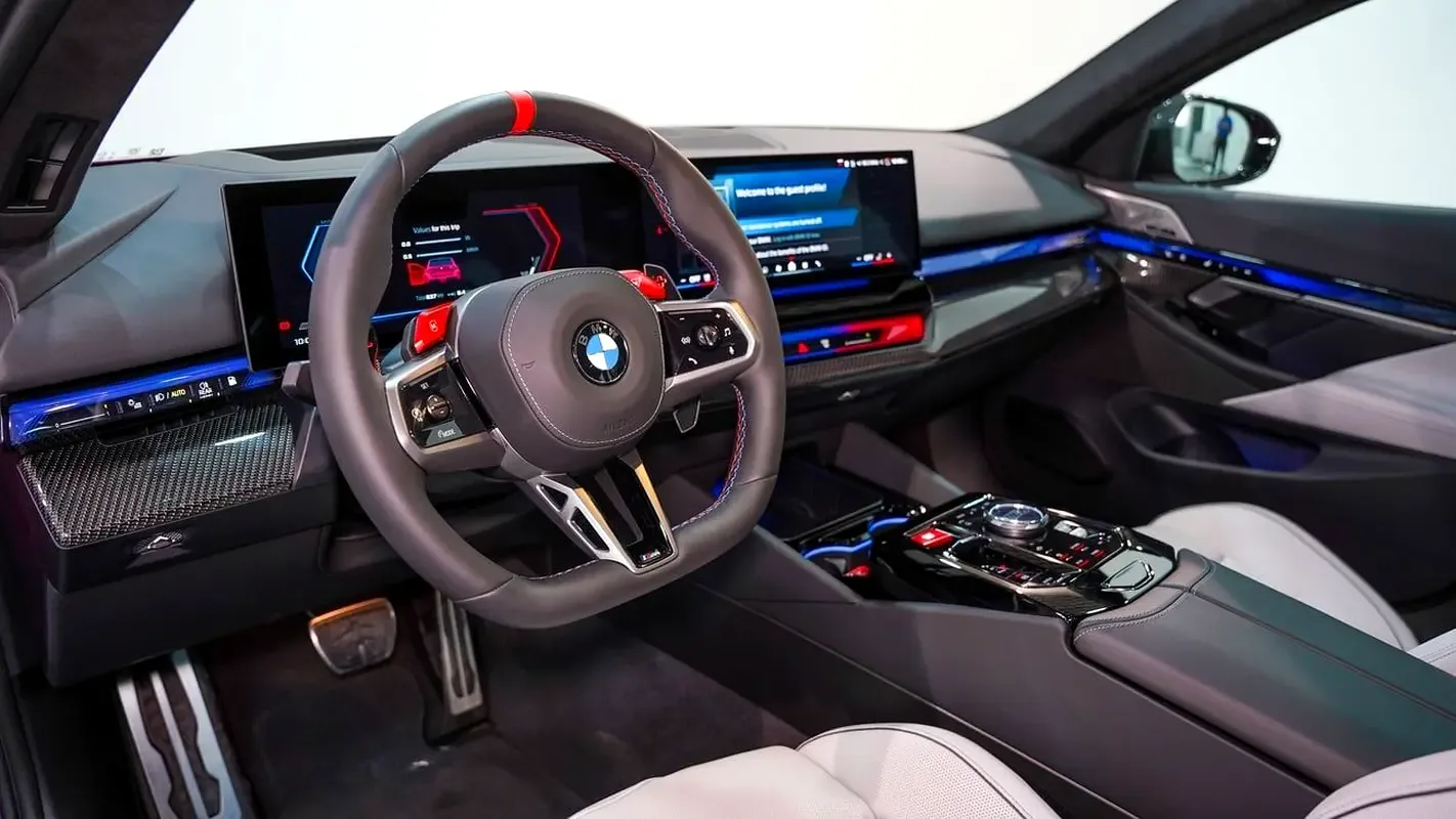 BMW M5 4.4 AT 4WD (727 hp) - 8