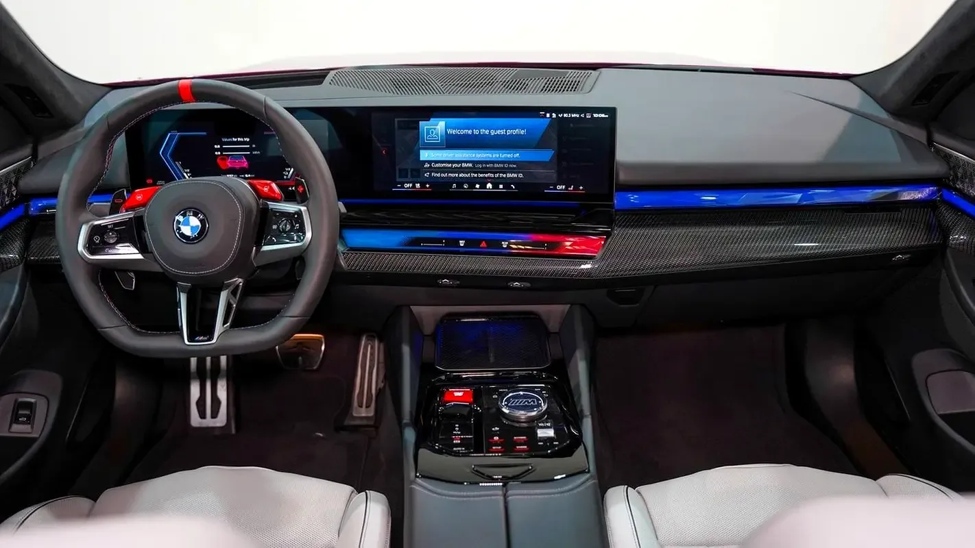BMW M5 4.4 AT 4WD (727 hp) - 9