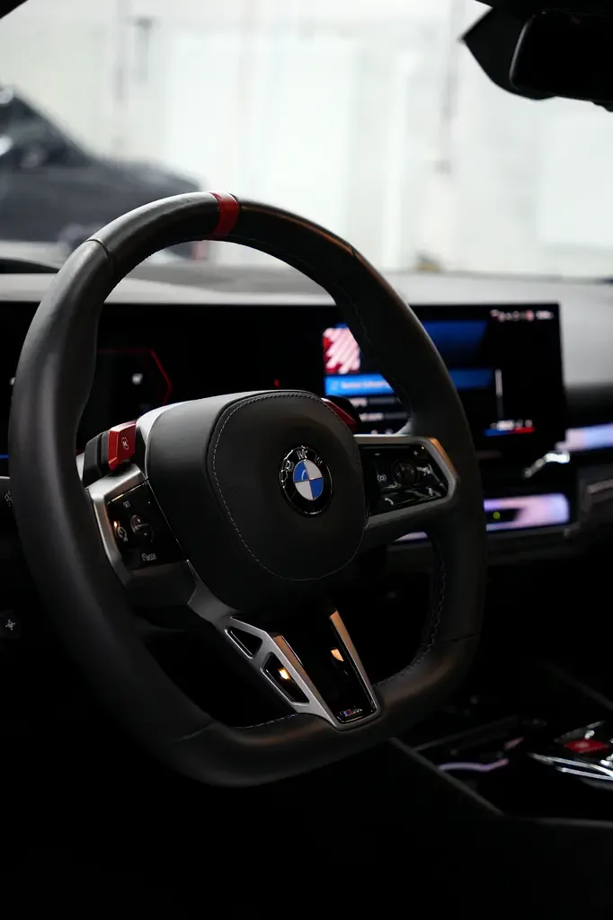 BMW M5 4.4 AT 4WD (727 hp) - 4