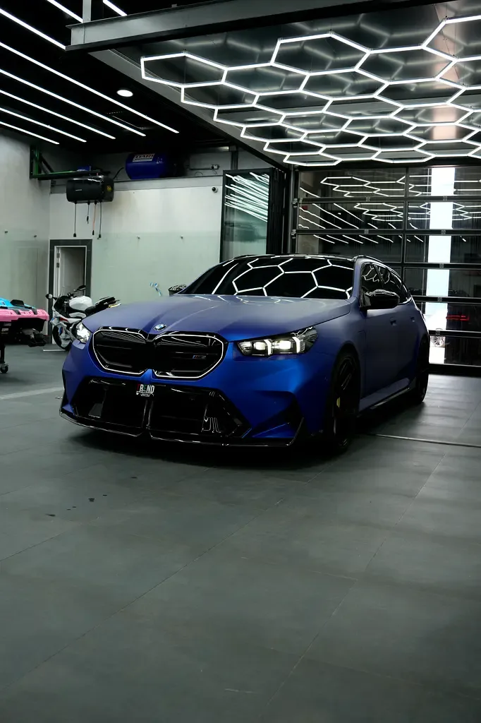 BMW M5 4.4 AT 4WD (727 hp) - 11