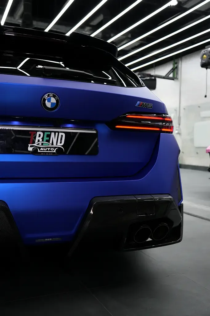 BMW M5 4.4 AT 4WD (727 hp) - 12