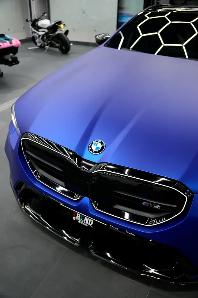 BMW M5 4.4 AT 4WD (727 hp) - 16