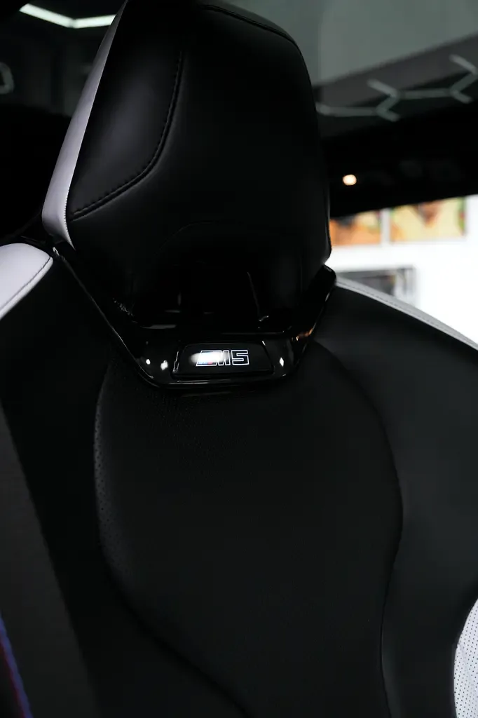 BMW M5 4.4 AT 4WD (727 hp) - 19