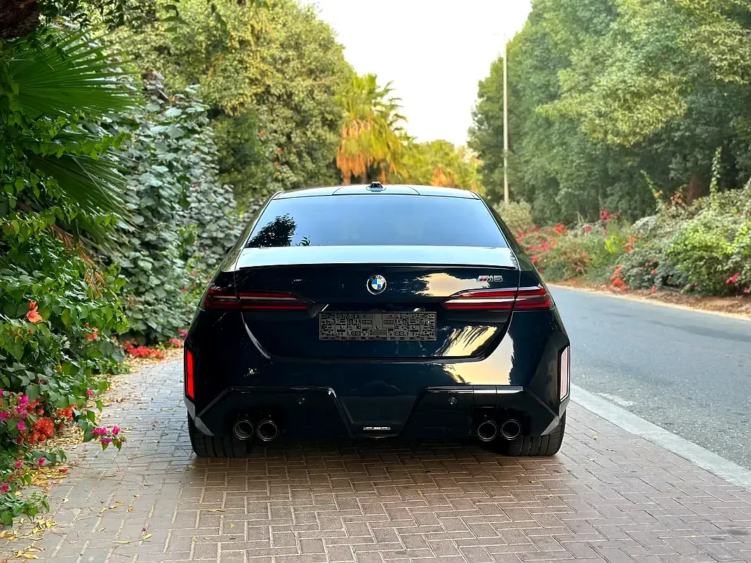 BMW M5 4.4 AT 4WD (727 حصان) - 5