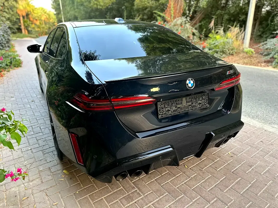 BMW M5 4.4 AT 4WD (727 حصان) - 8