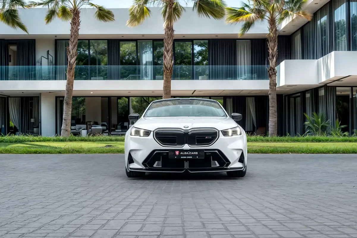 BMW M5 4.4 AT 4WD (727 hp) - 4