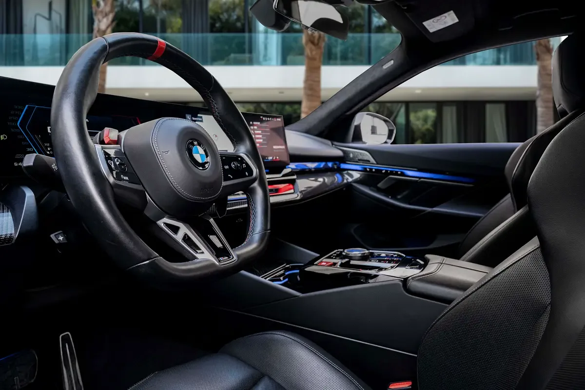 BMW M5 4.4 AT 4WD (727 hp) - 9