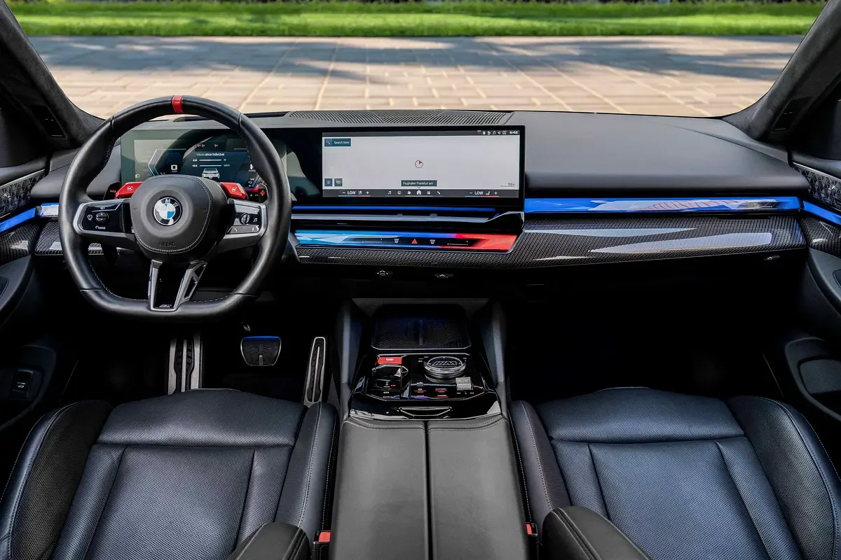 BMW M5 4.4 AT 4WD (727 hp) - 8
