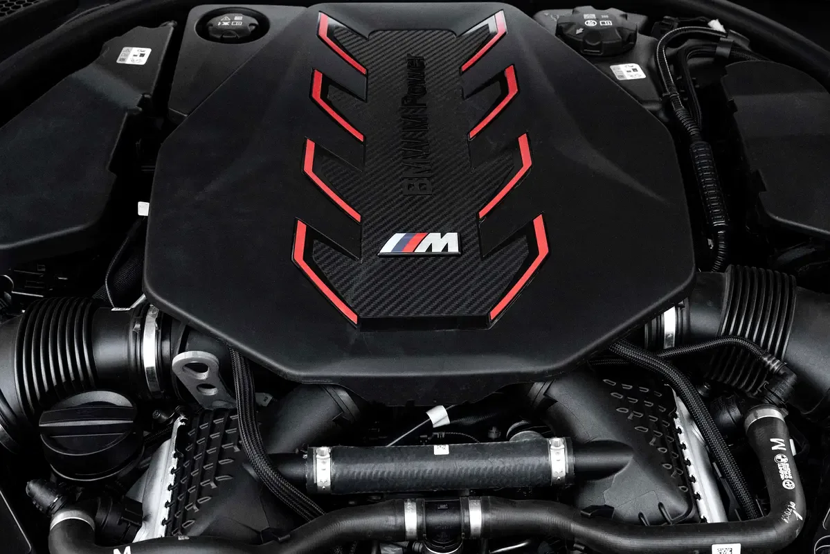 BMW M5 4.4 AT 4WD (727 hp) - 14