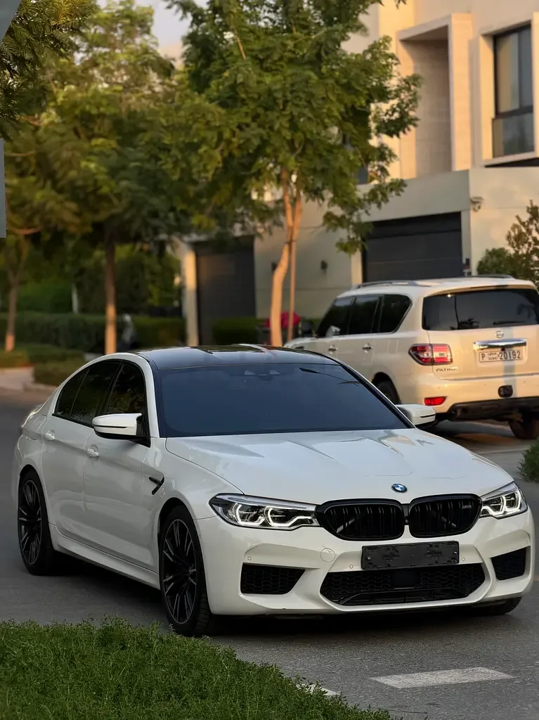 BMW M5 4.4 AT (625 حصان) - 2