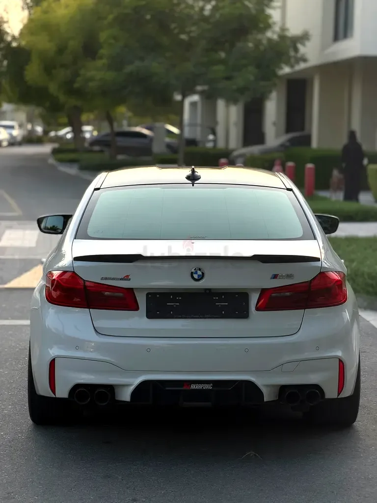 BMW M5 4.4 AT (625 حصان) - 7