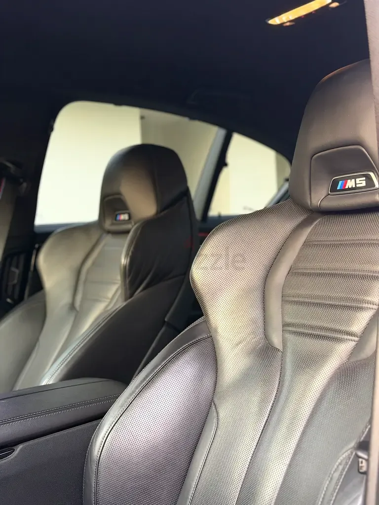 BMW M5 4.4 AT (625 حصان) - 11