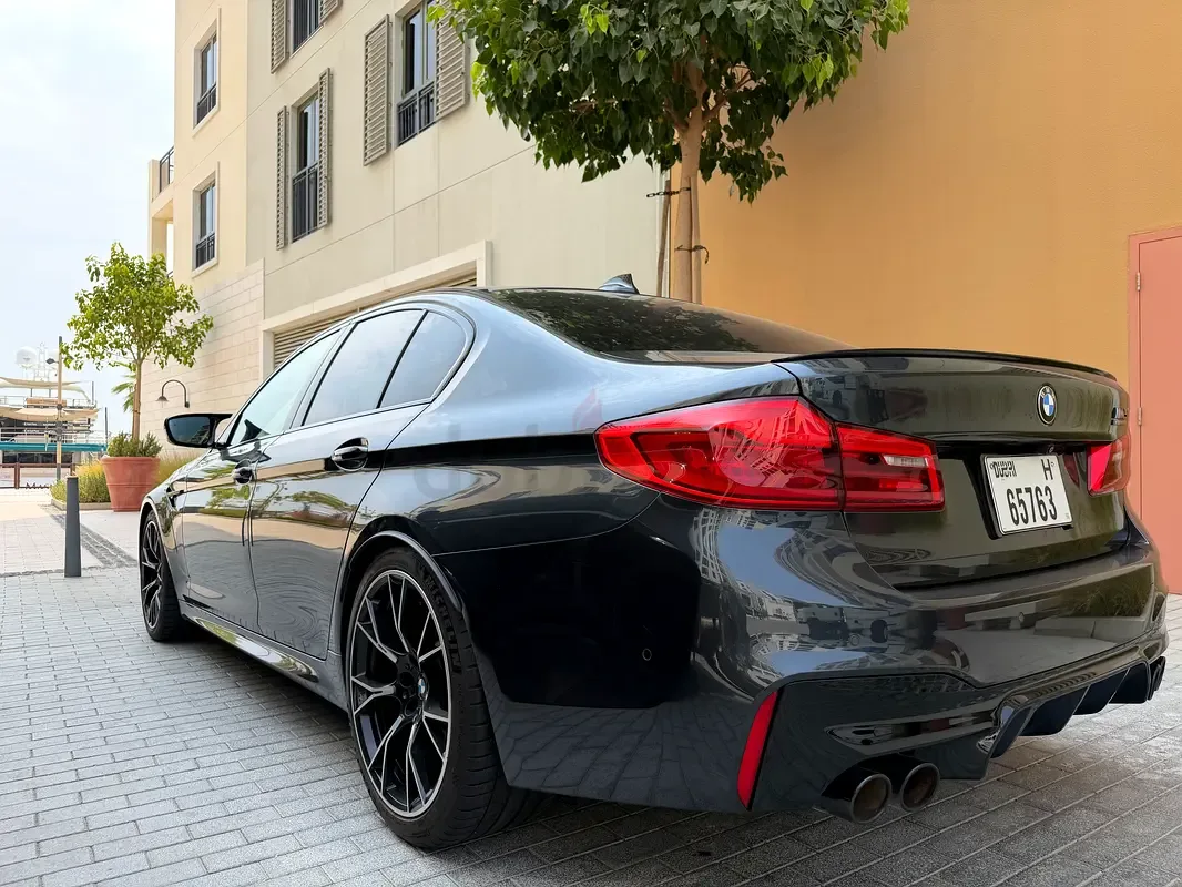 BMW M5 4.4 Steptronic xDrive Competition (625 hp) - 4