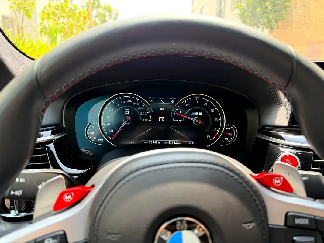 BMW M5 4.4 Steptronic xDrive Competition (625 hp) - 11