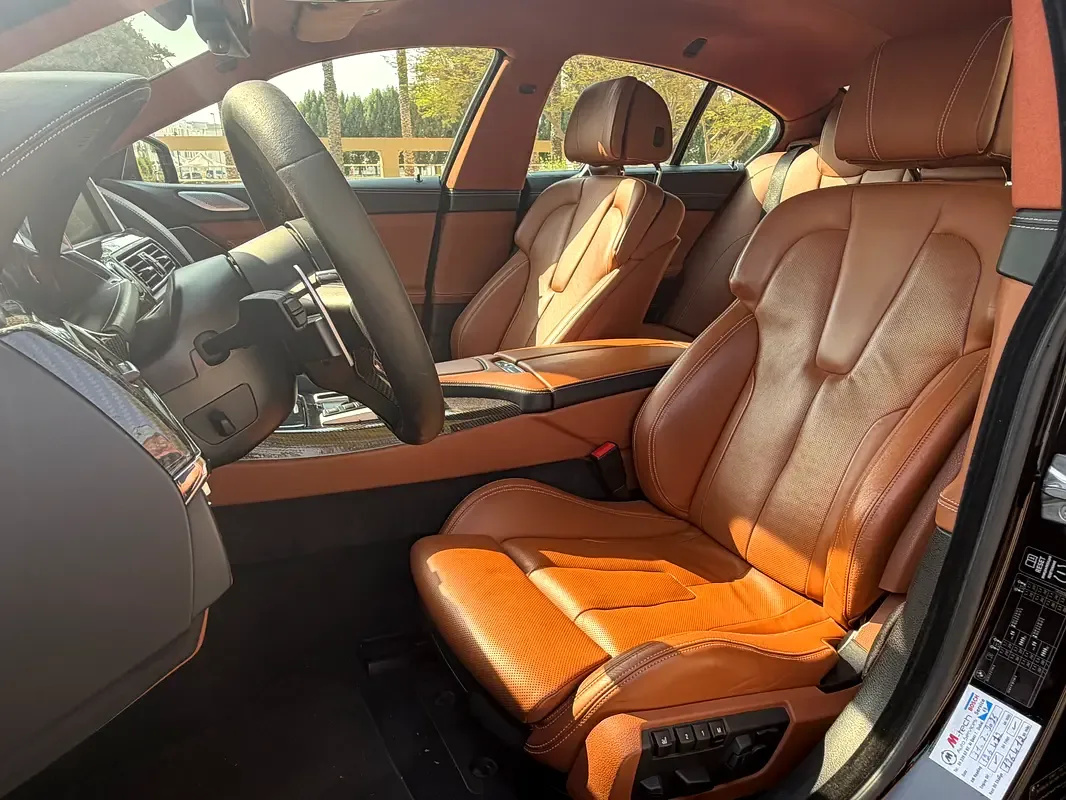 BMW M6 4.4 AMT (575 حصان) - 8
