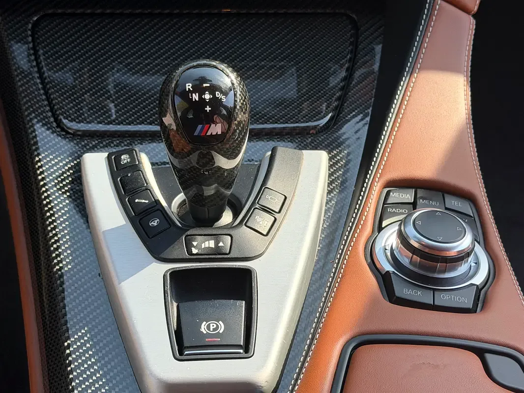 BMW M6 4.4 AMT (575 حصان) - 10