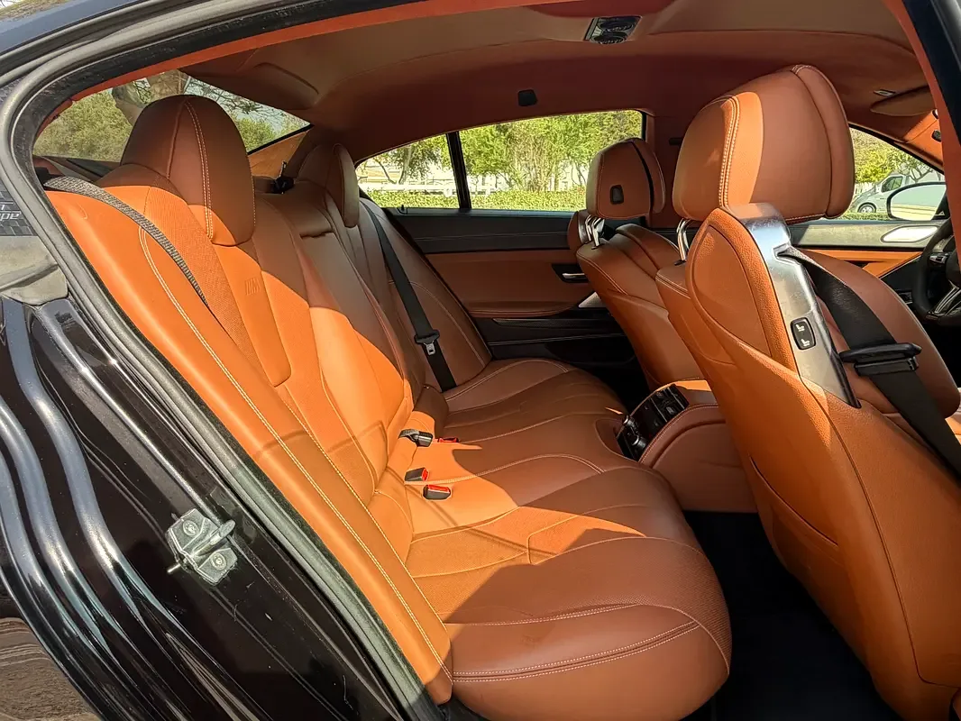 BMW M6 4.4 AMT (575 حصان) - 12