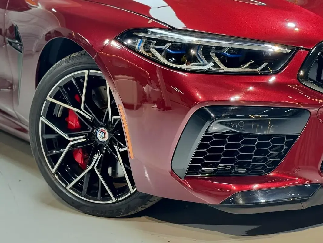 BMW M8 4.4 AT 4WD (625 hp) - 4