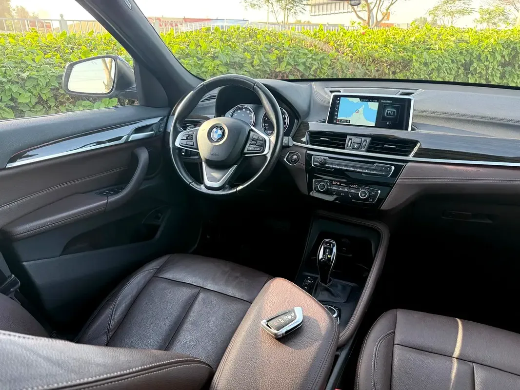 BMW X1 2.0 AT (231 hp) - 12