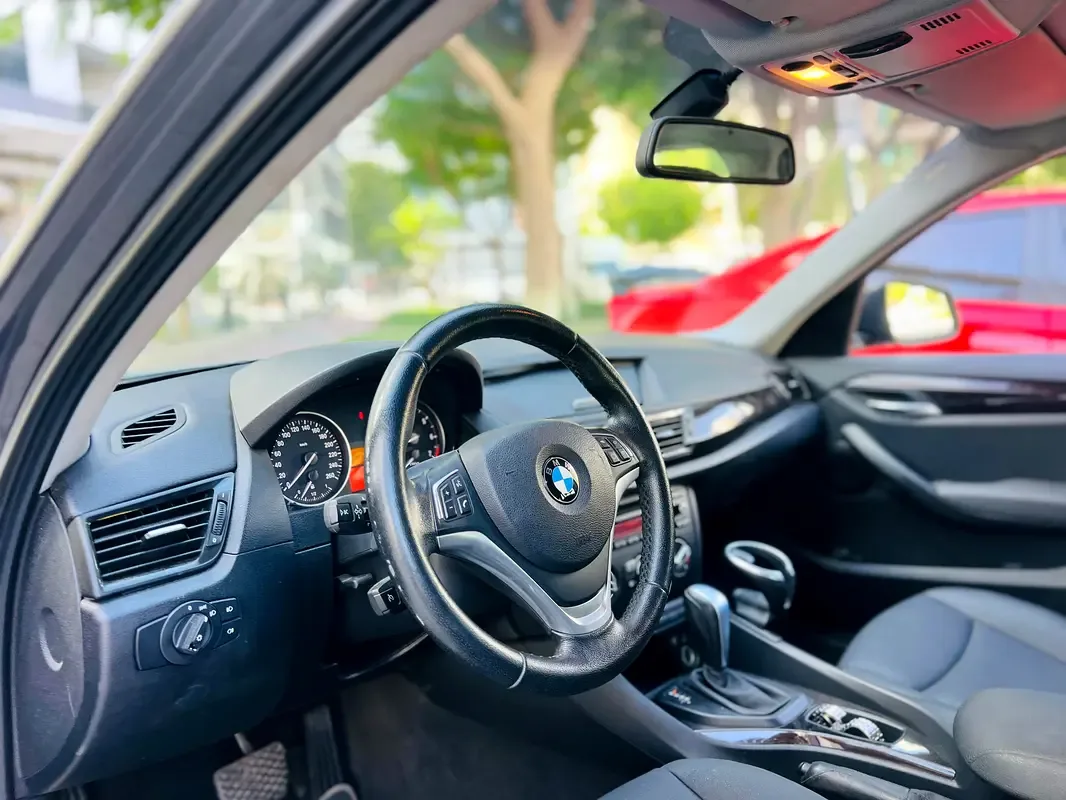 BMW X1 sDrive18i AT (150 حصان) - 9