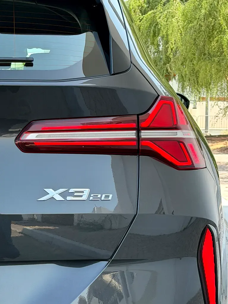 BMW X3 2.0 AT 4WD (252 حصان) - 8