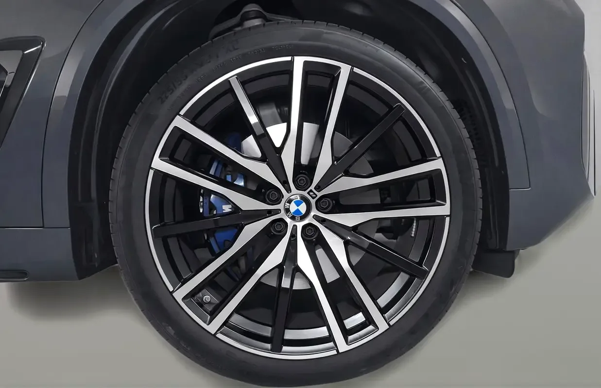 BMW X5 3.0 AT 4WD (380 hp) - 12