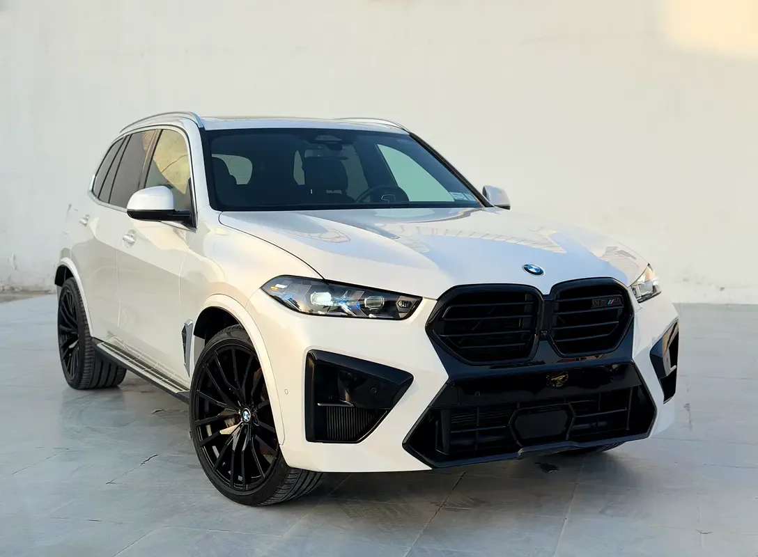 BMW X5 3.0 AT 4WD (381 حصان) - 2