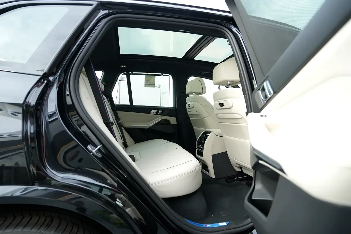 BMW X5 3.0 AT 4WD (381 حصان) - 14