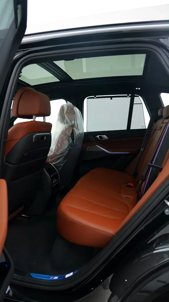 BMW X5 3.0 AT RWD (375 حصان) - 11