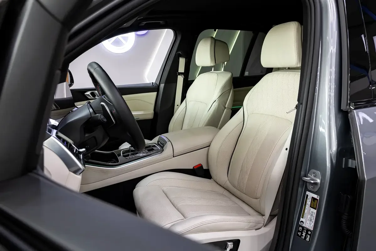 BMW X5 4.4 AT 4WD (530 حصان) - 12