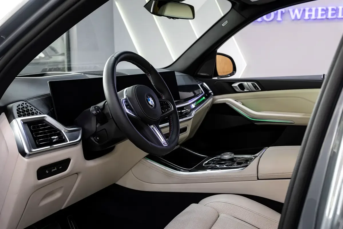 BMW X5 4.4 AT 4WD (530 حصان) - 13