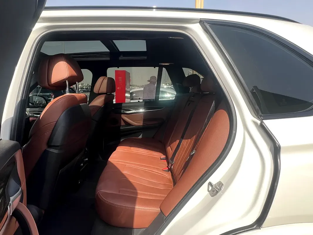 BMW X5 4.4 AT (530 حصان) - 15