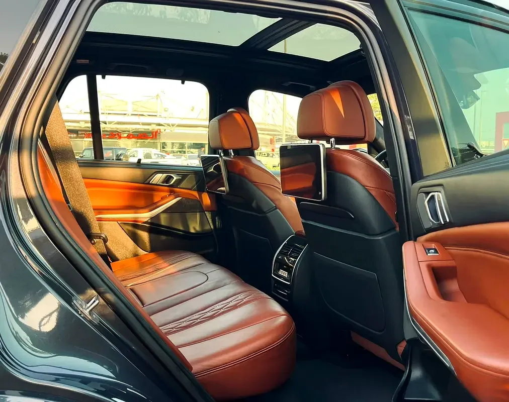 BMW X5 M50i Steptronic xDrive (530 حصان) - 14