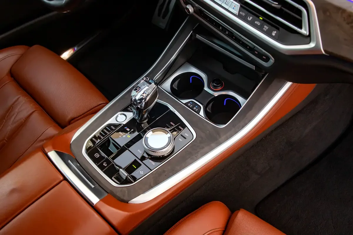 BMW X5 M50i Steptronic xDrive (530 حصان) - 14