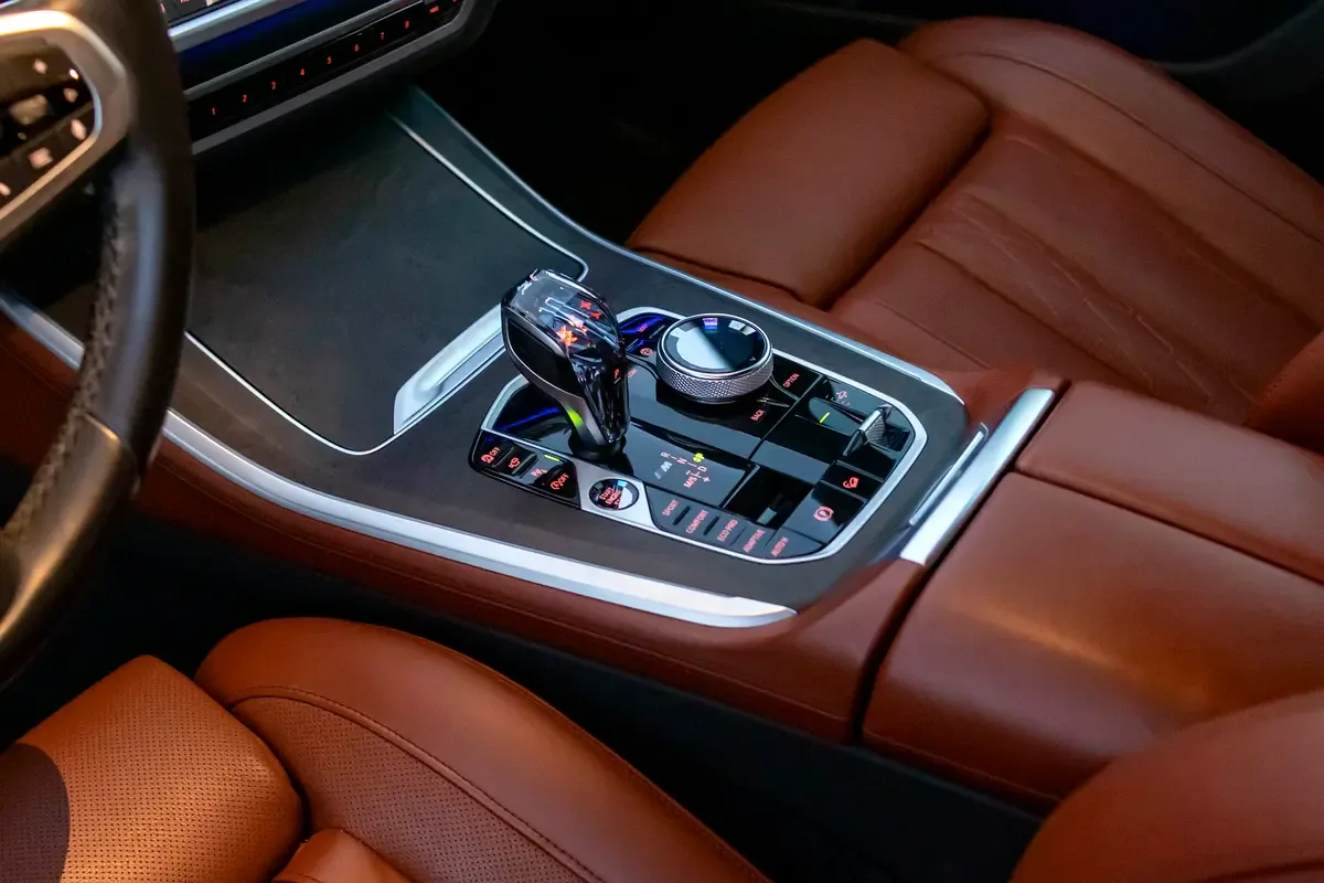 BMW X5 M50i Steptronic xDrive (530 حصان) - 15
