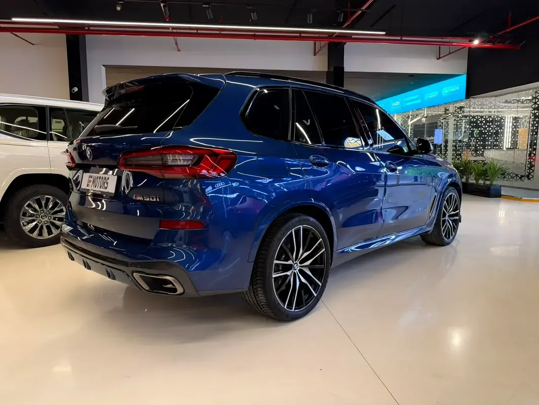BMW X5 M50i Steptronic xDrive (530 حصان) - 6