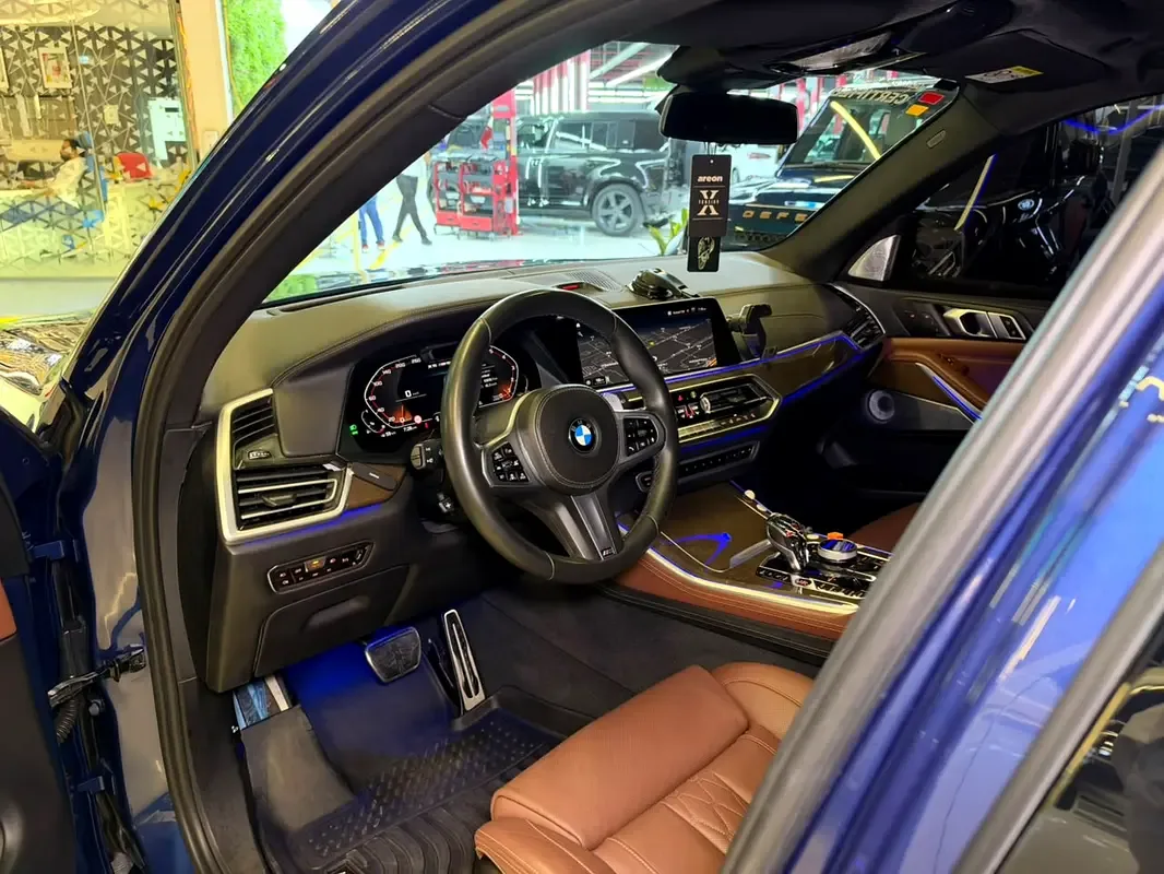 BMW X5 M50i Steptronic xDrive (530 حصان) - 11