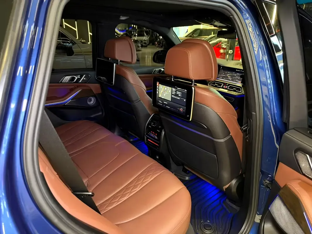 BMW X5 M50i Steptronic xDrive (530 حصان) - 15