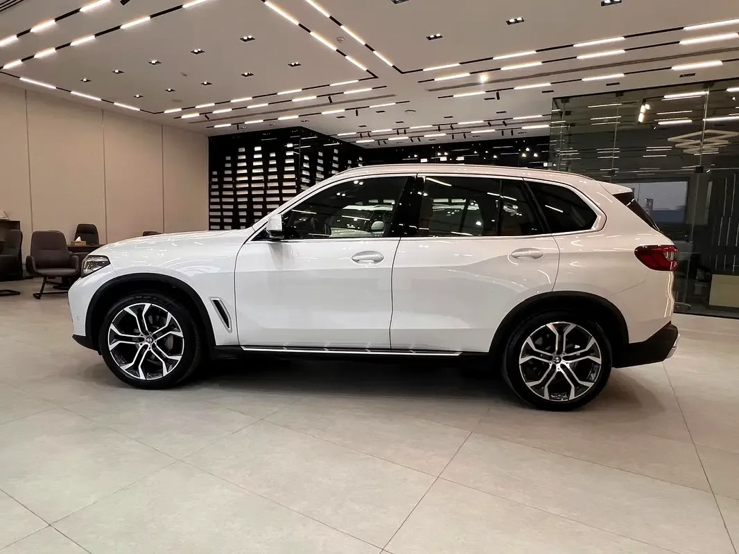BMW X5 xDrive40i Steptronic (340 حصان) - 7