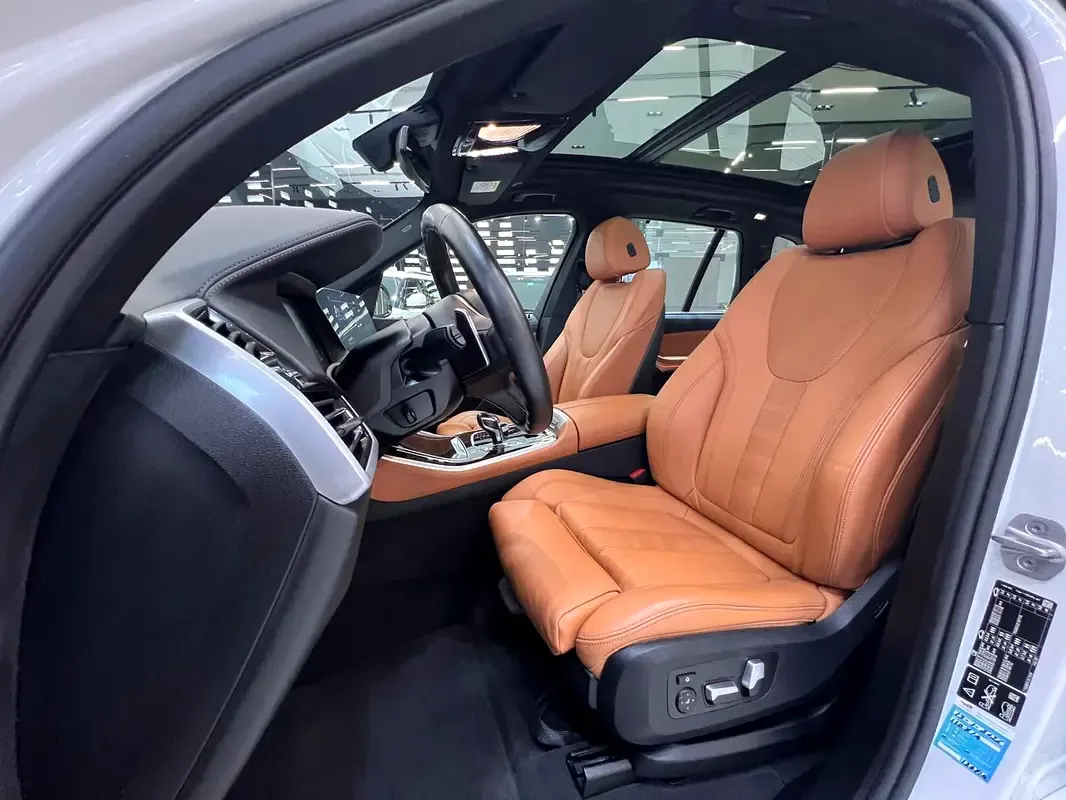 BMW X5 xDrive40i Steptronic (340 حصان) - 9